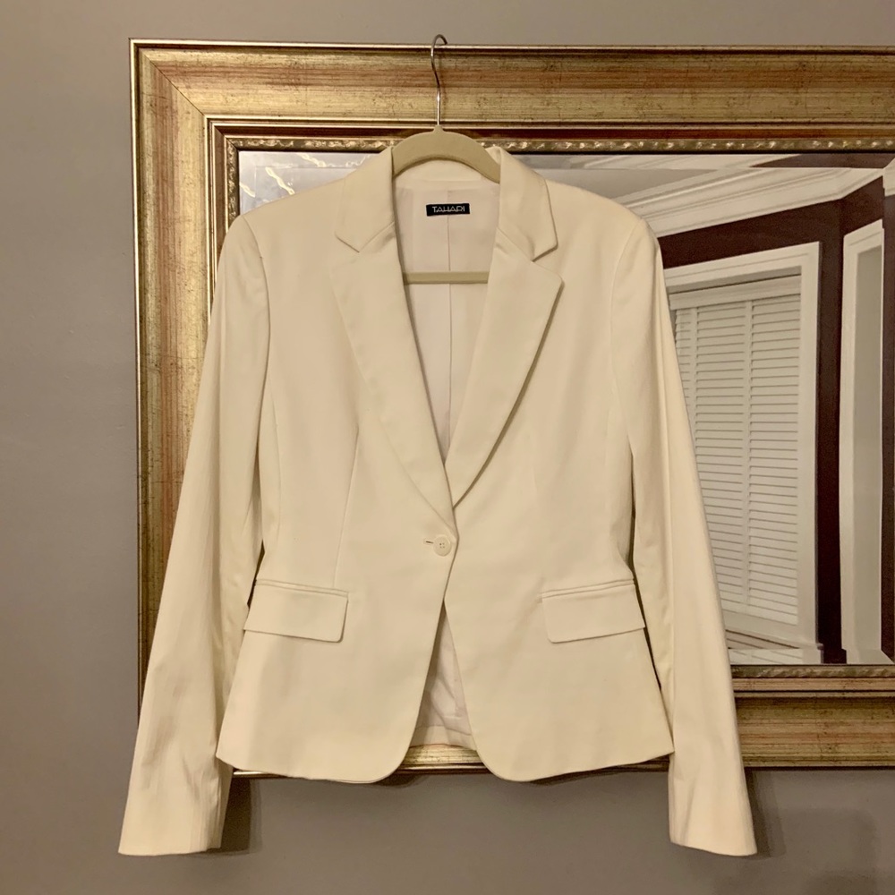 T TAHARI Lined White Blazer Jacket